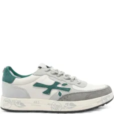 Кроссовки на шнуровке