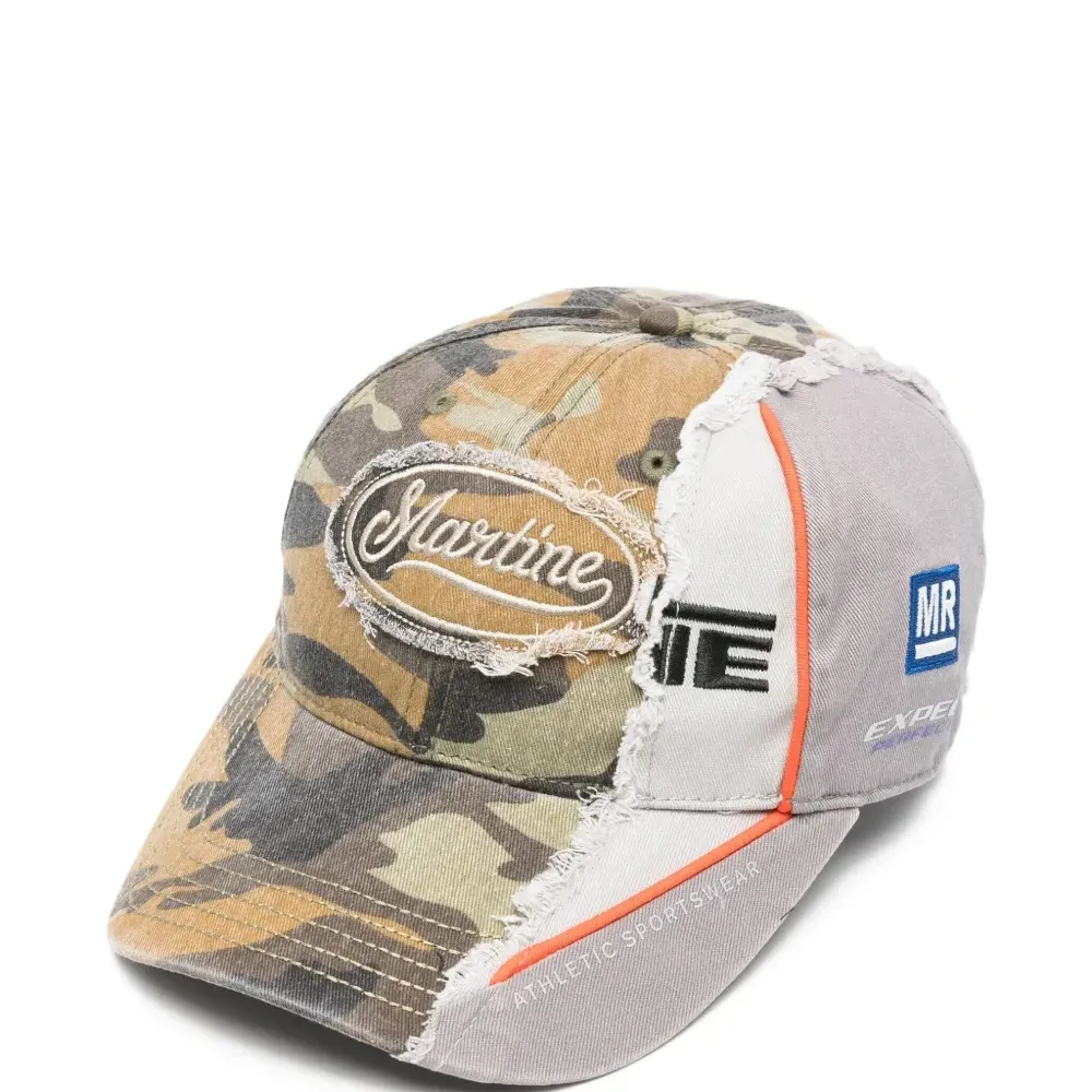 Бейсболка с логотипом