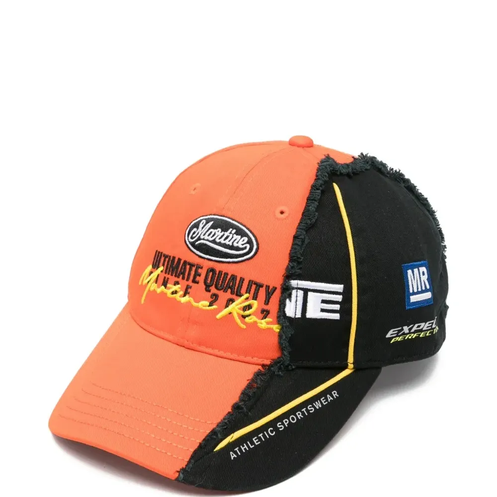 Кепка с бахромой