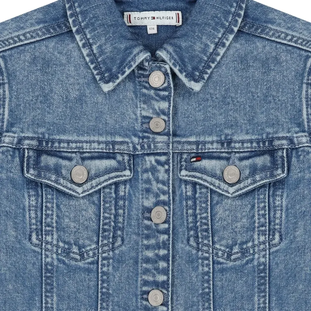 Джинсовое платье на пуговицах