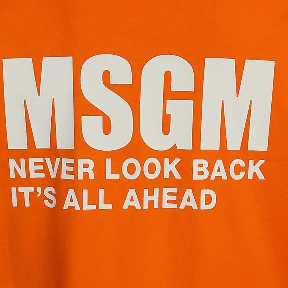 Футболка с логотипом