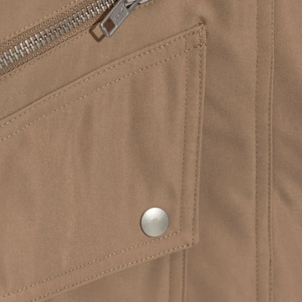 Куртка на молнии