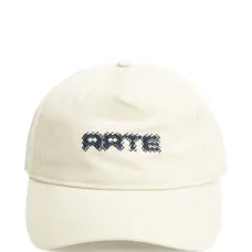 Бейсболка с вышитым логотипом