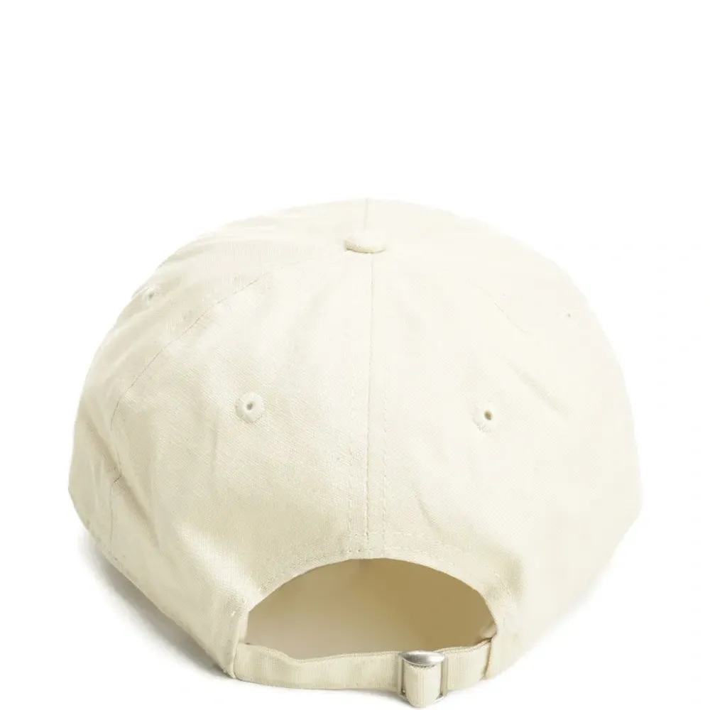 Бейсболка с вышитым логотипом