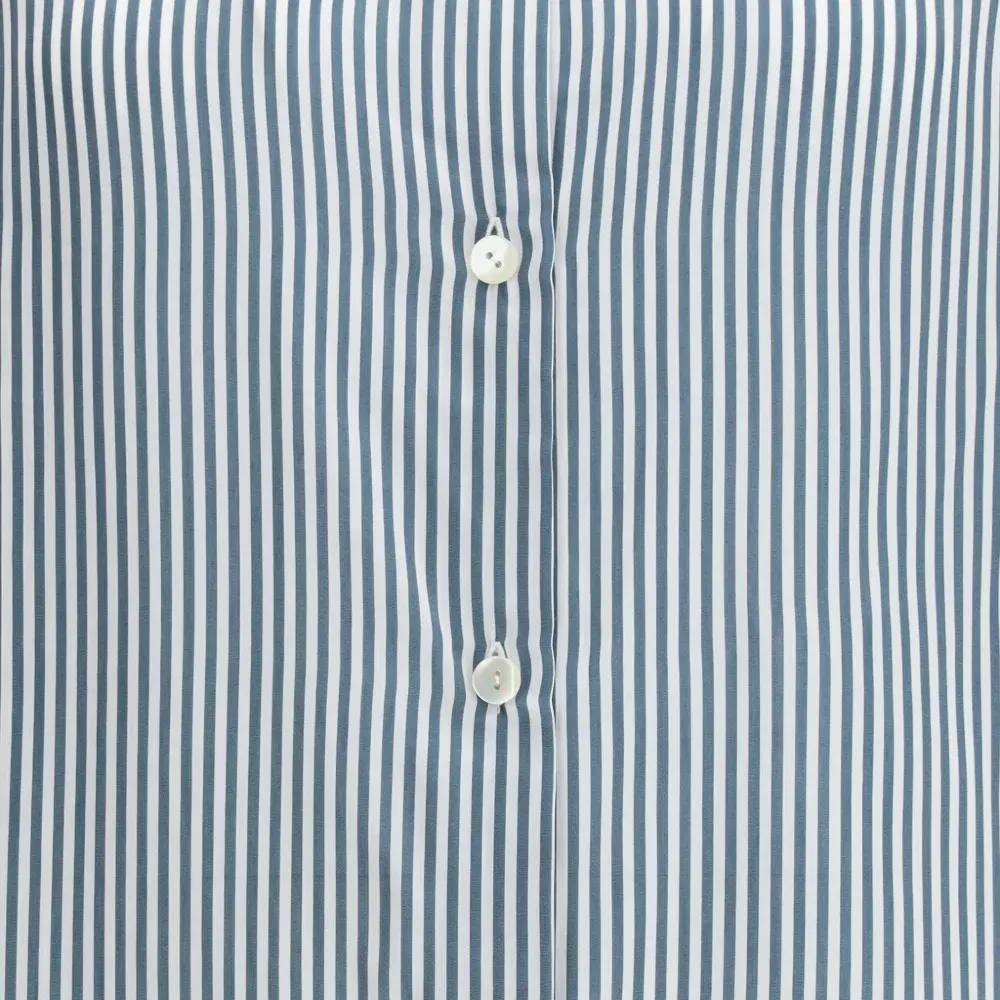 Полосатая рубашка с объемными рукавами