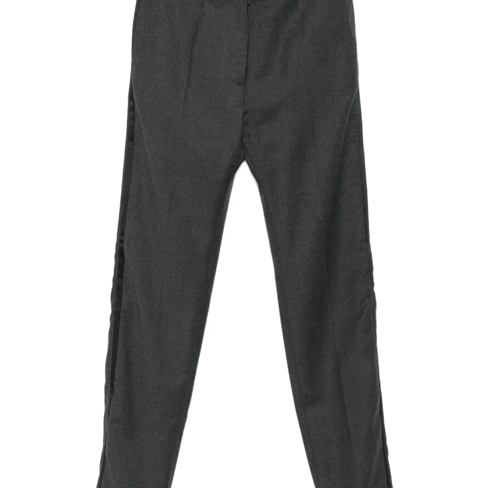 Плиссированные брюки Плиссированные брюки