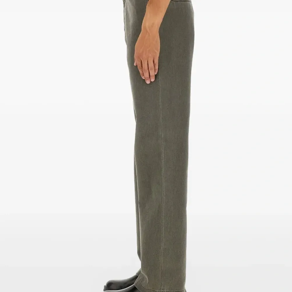 Брюки с карманами