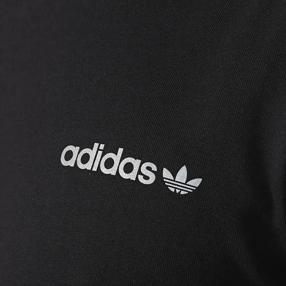 Футболка с длинными рукавами Футболка с длинными рукавами