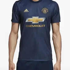 Топ Third из коллаборации с Manchester United