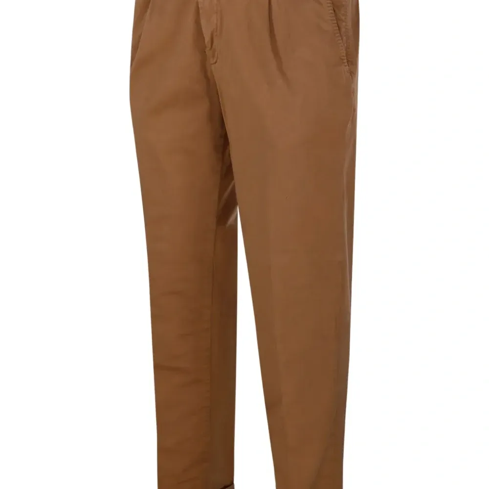 Брюки прямого кроя со складками Брюки прямого кроя со складками