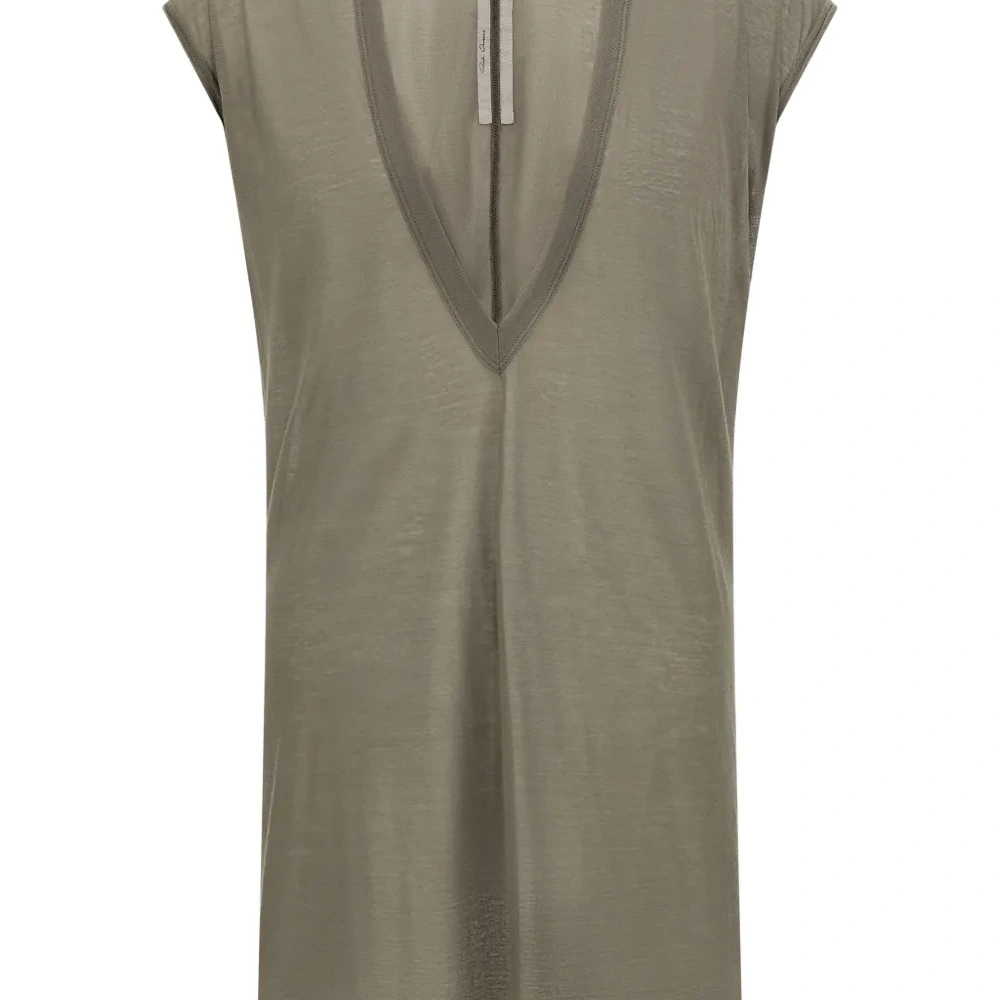 Футболка с V-образным вырезом Футболка с V-образным вырезом