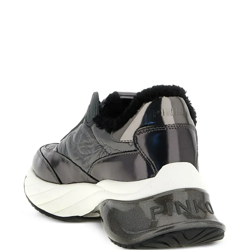 Стеганые кроссовки Ariel 19 с логотипом