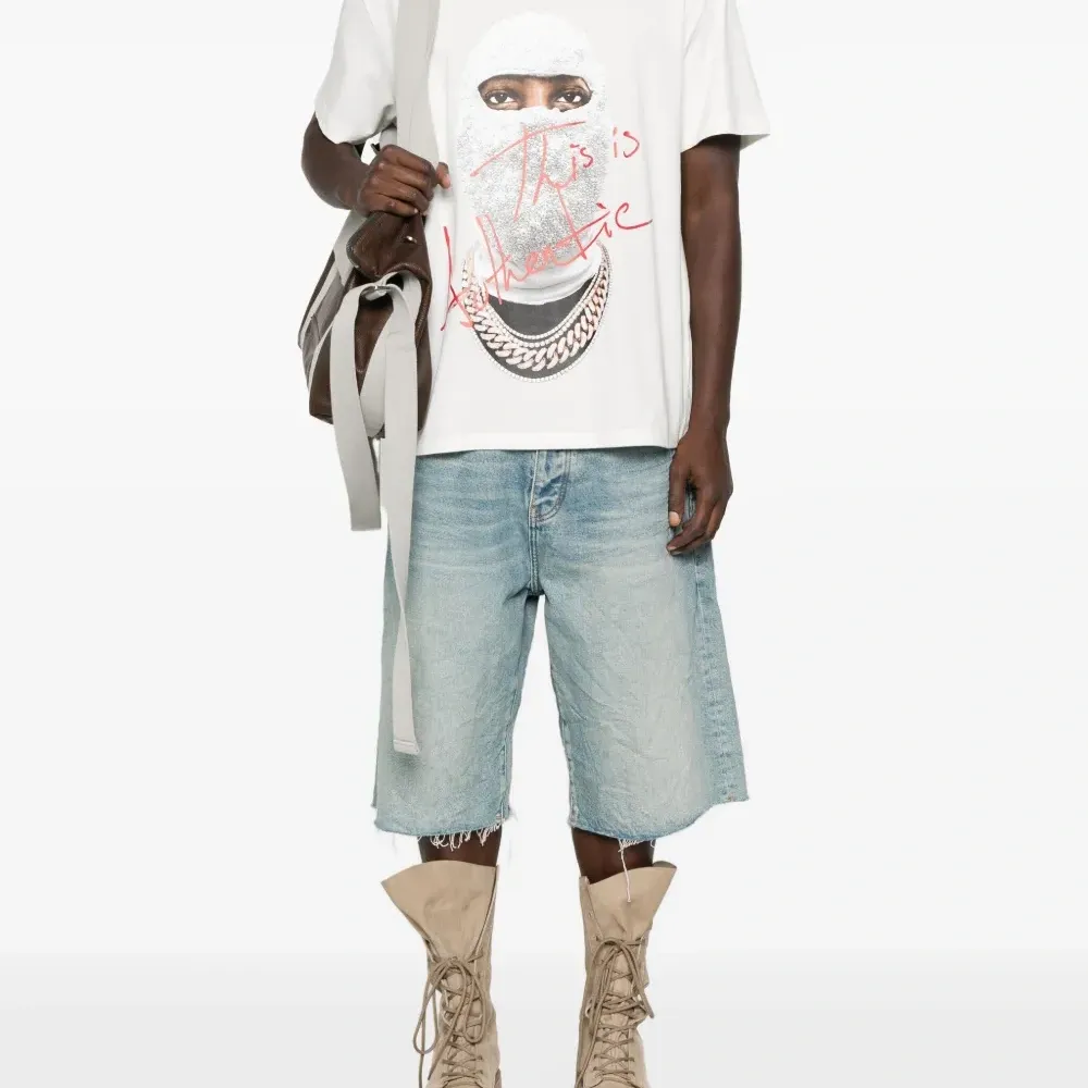 Футболка с графическим принтом