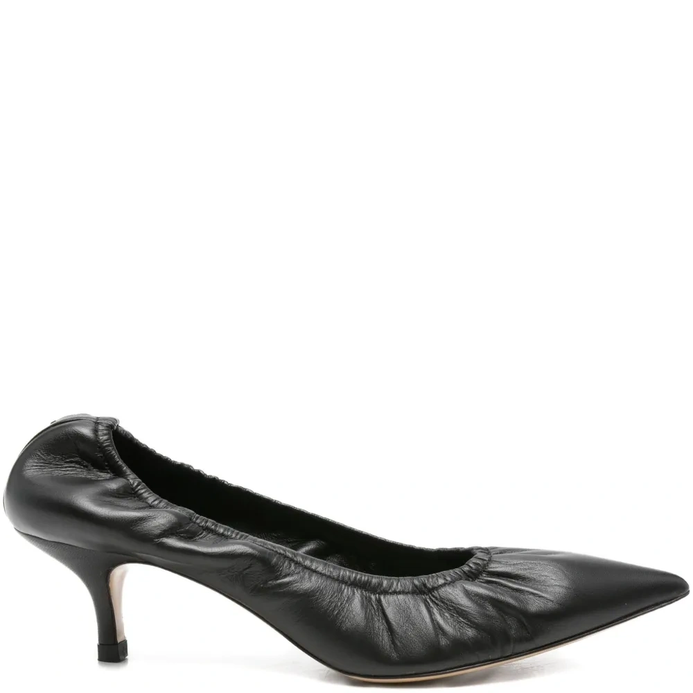 Туфли на каблуке-рюмке