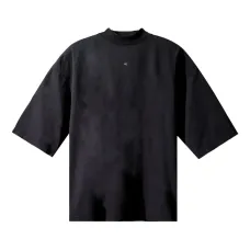 Футболка с логотипом