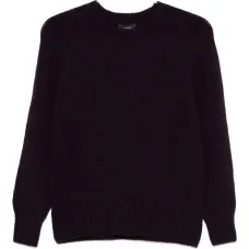 Свитер с круглым вырезом