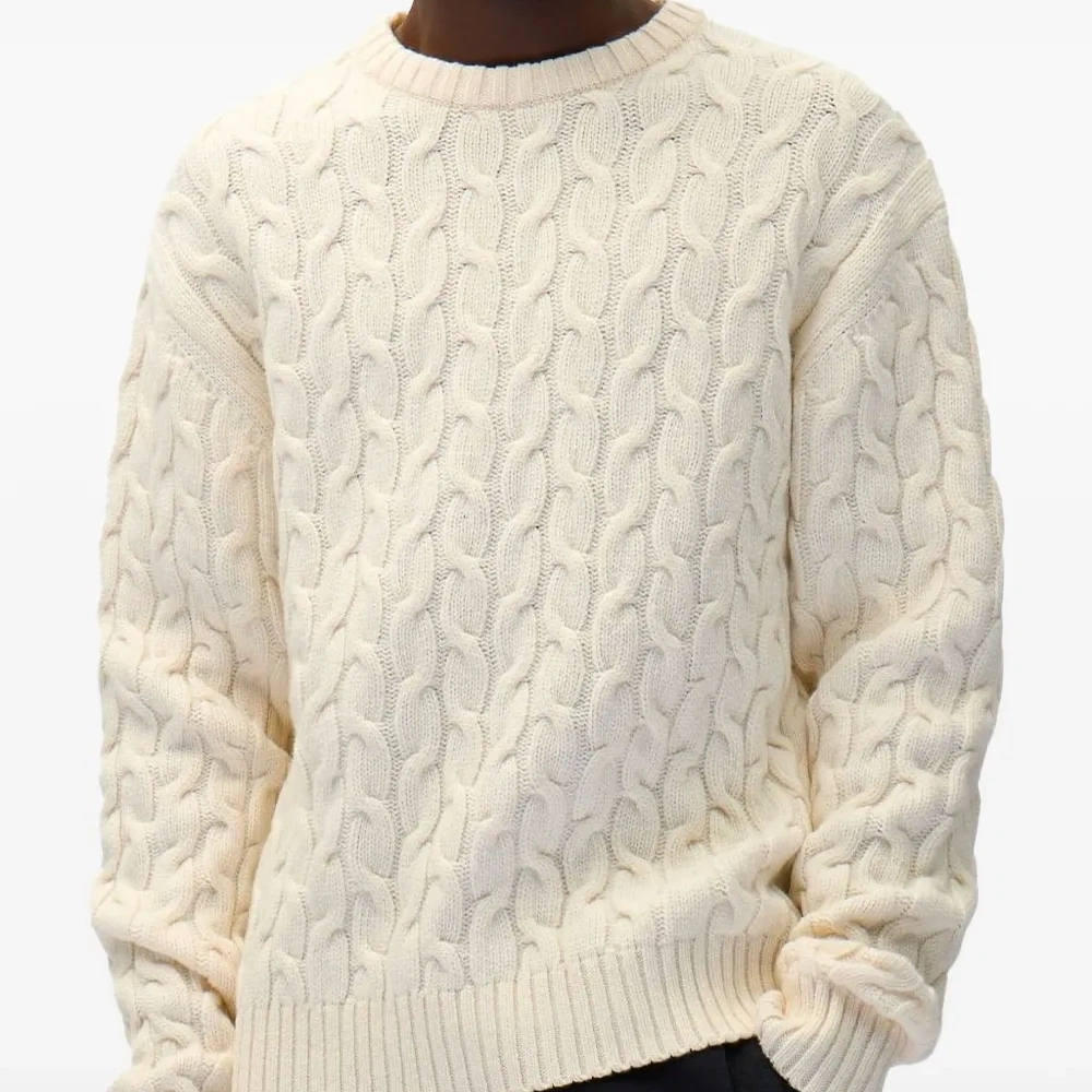 Свитер с логотипом