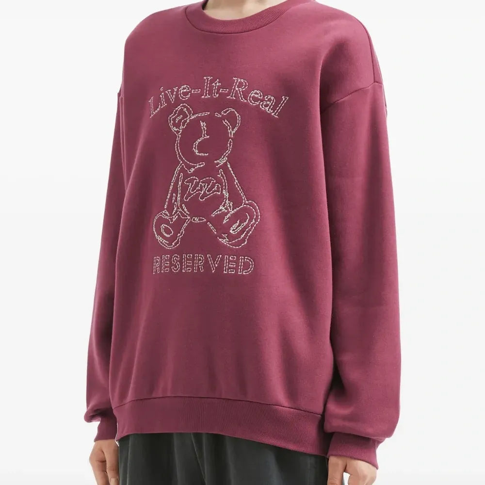 Толстовка с вышивкой