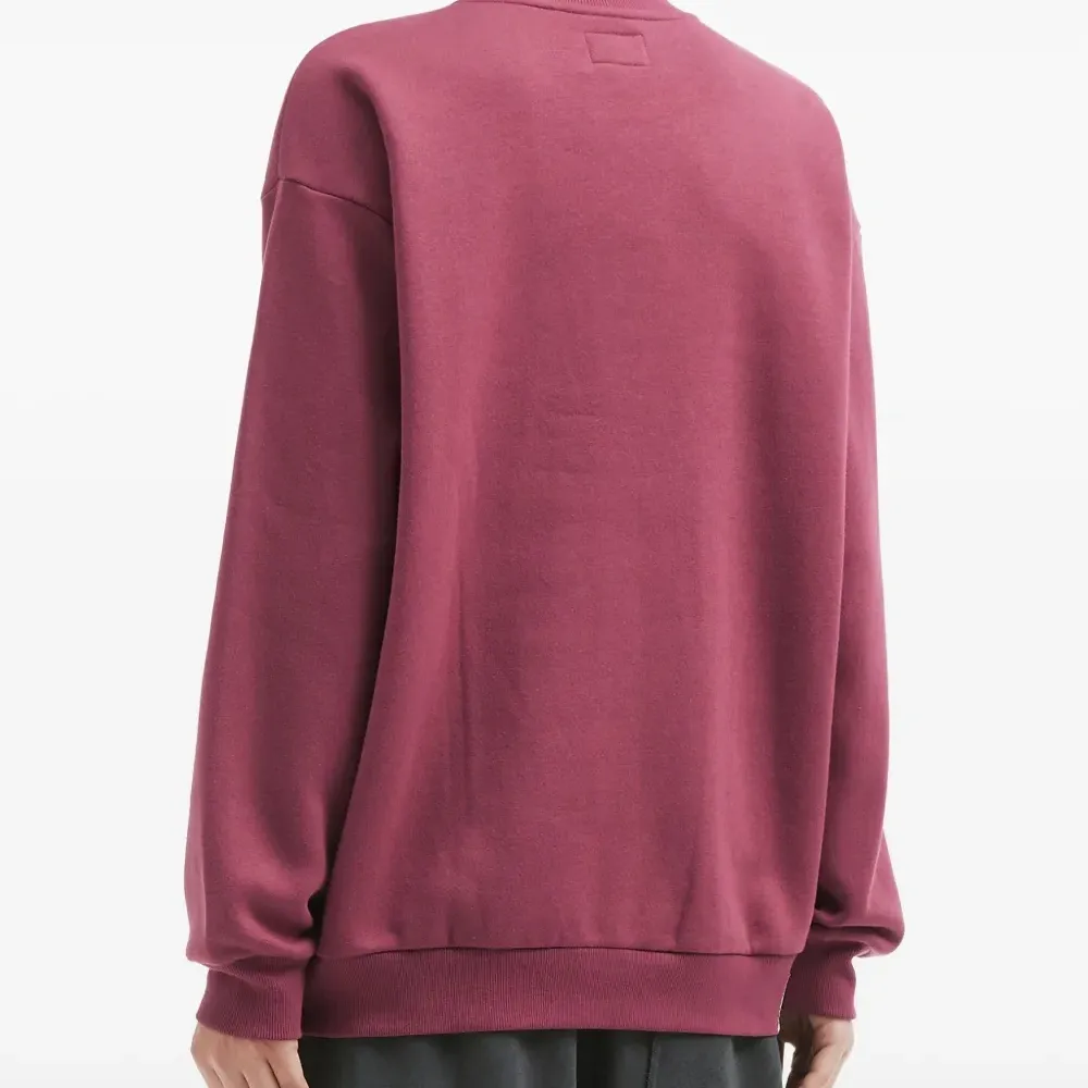 Толстовка с вышивкой