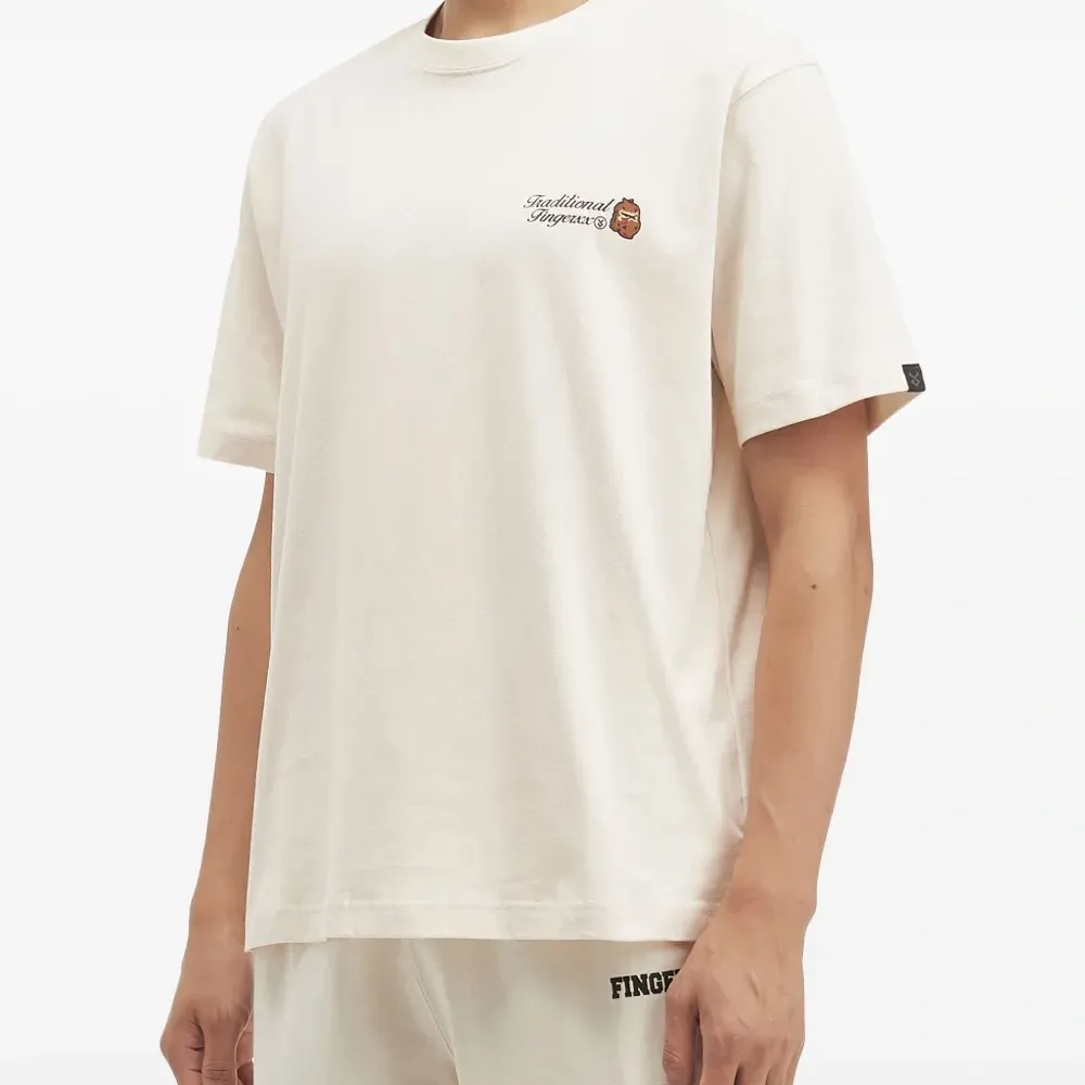 Футболка с вышитым логотипом