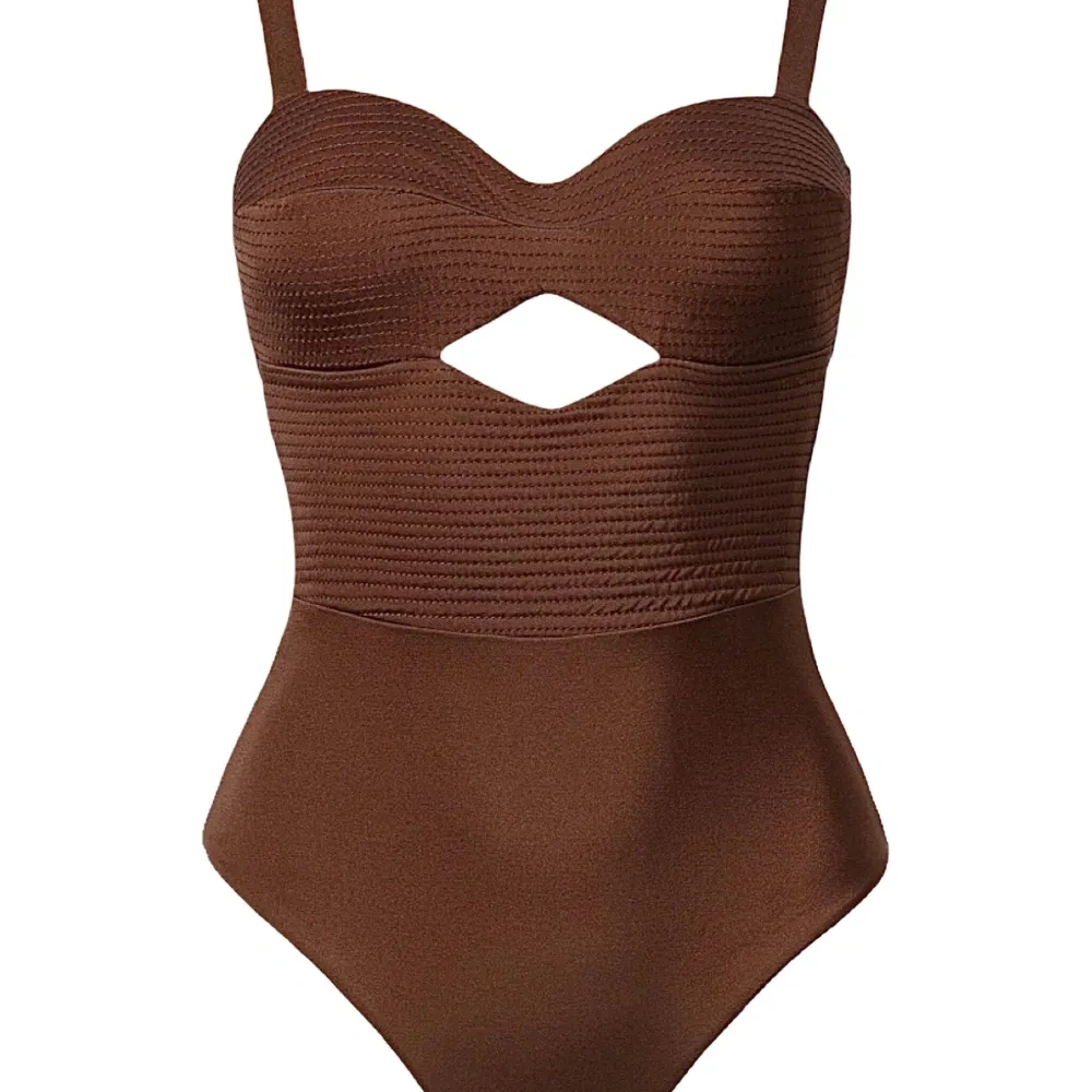 Фактурный купальник с вырезами Фактурный купальник с вырезами