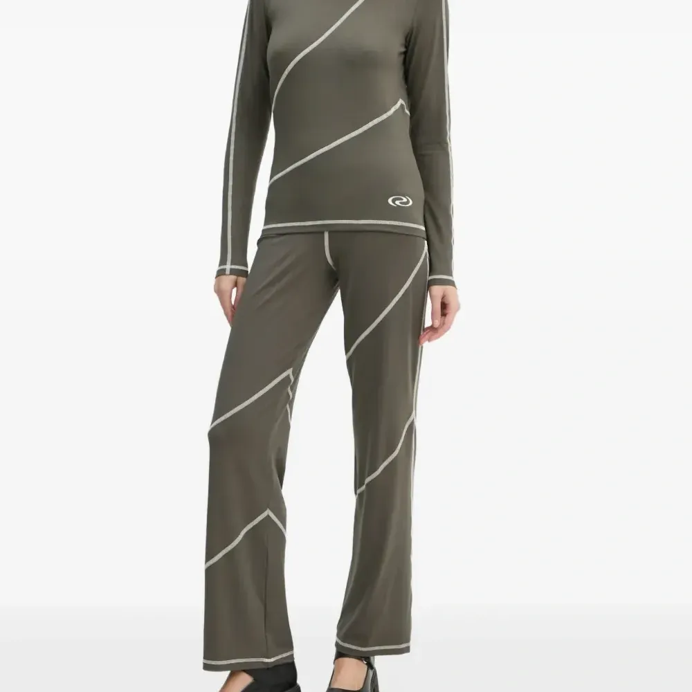 Брюки с контрастной строчкой