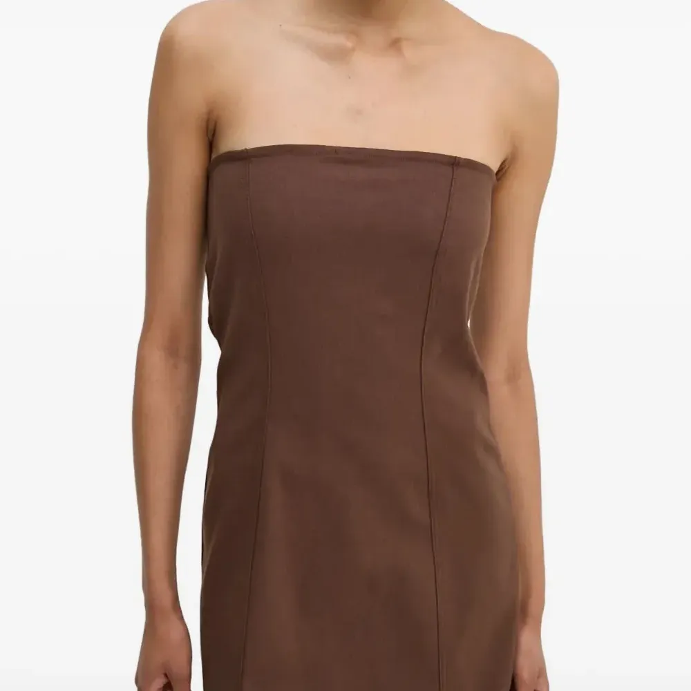 Мини-платье без бретелек