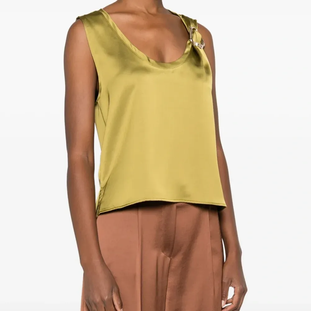 Декорированный топ без рукавов