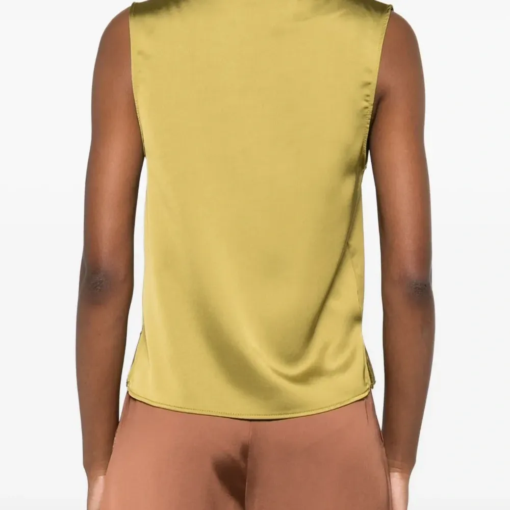 Декорированный топ без рукавов