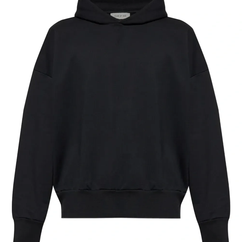 Худи с приспущенными плечами