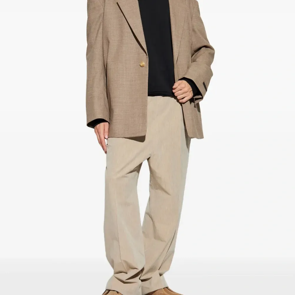 Худи с приспущенными плечами