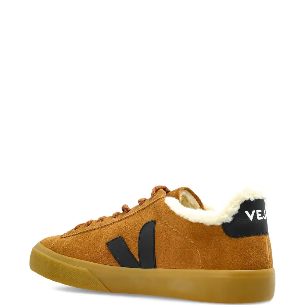 Кроссовки с логотипом