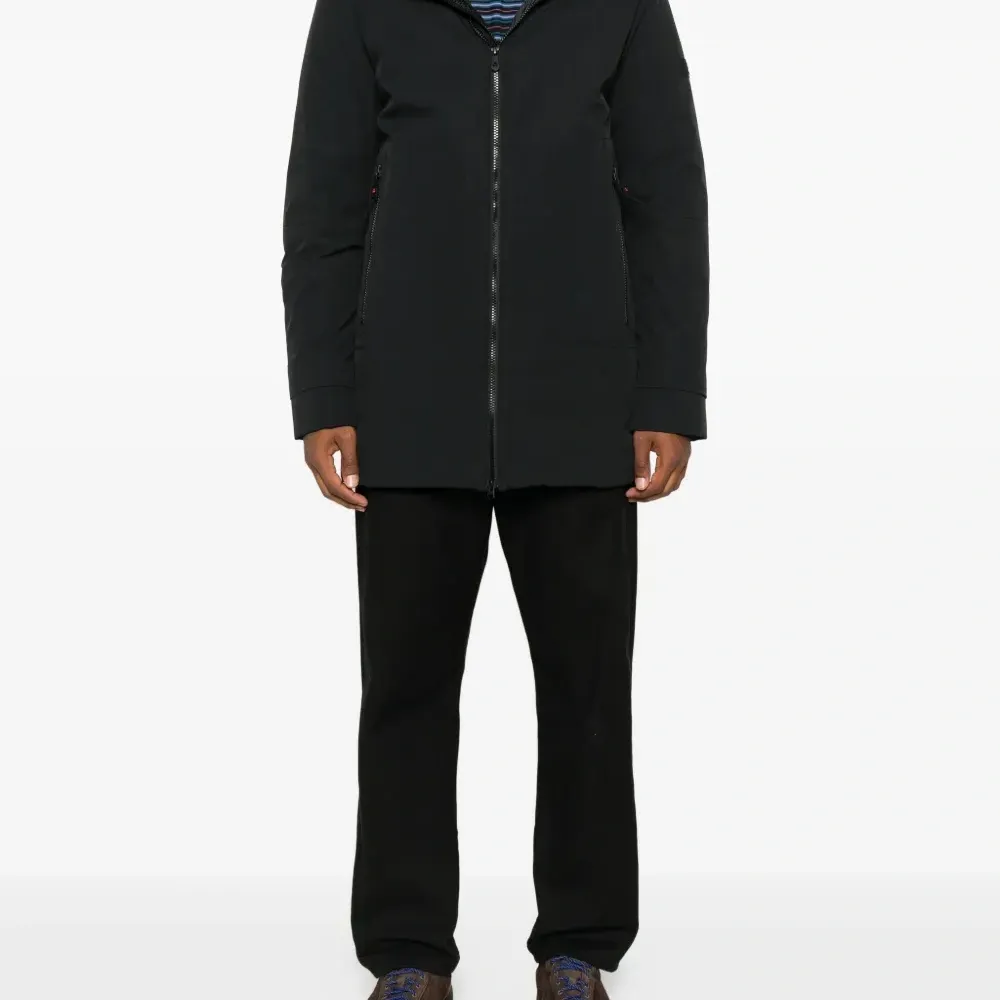 Пальто на молнии с капюшоном