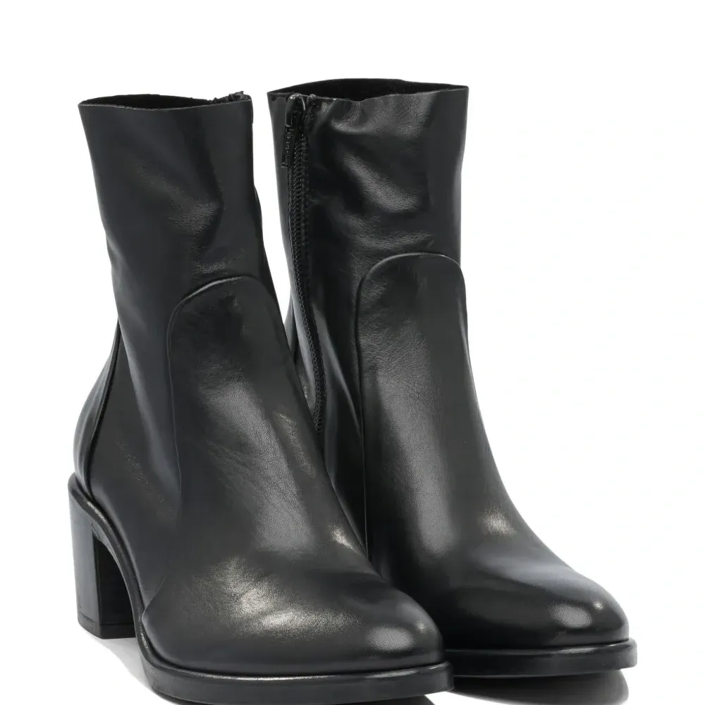 Ботильоны на блочном каблуке