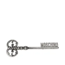 Брошь в виде декоративного ключа