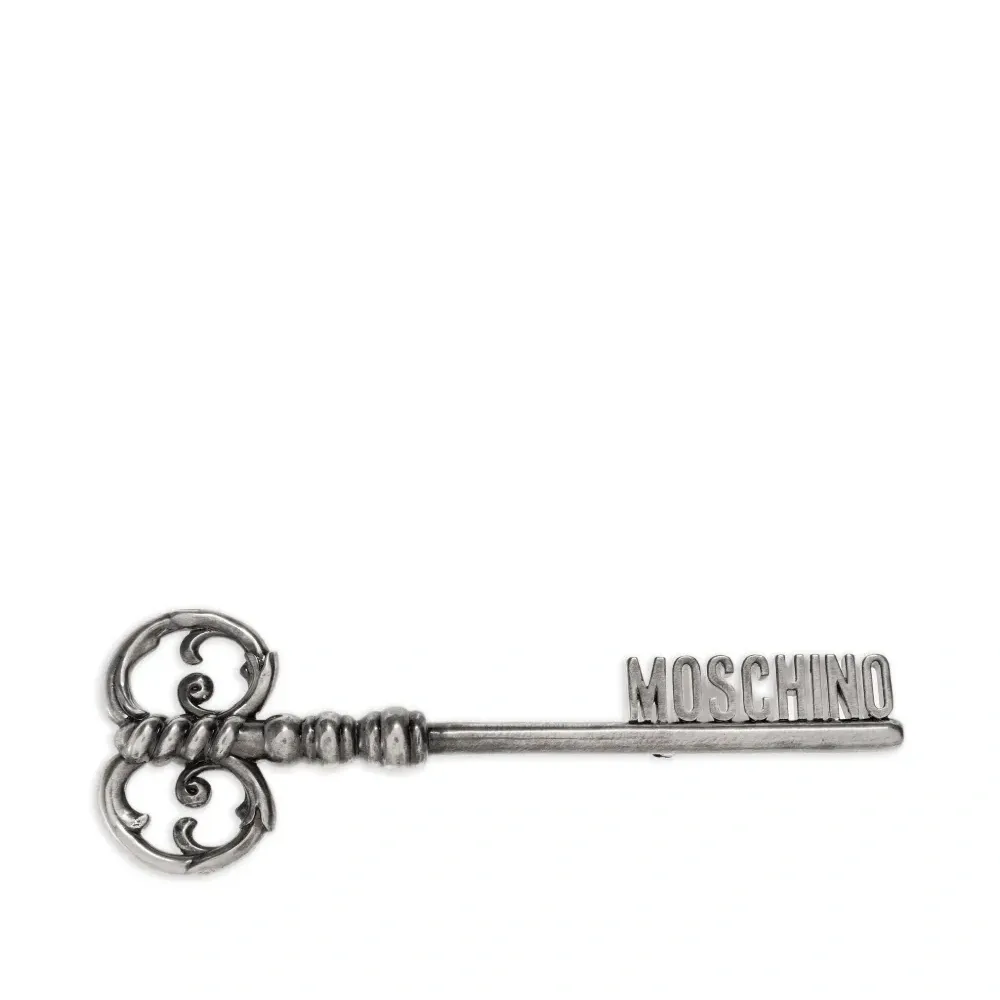 Брошь в виде декоративного ключа