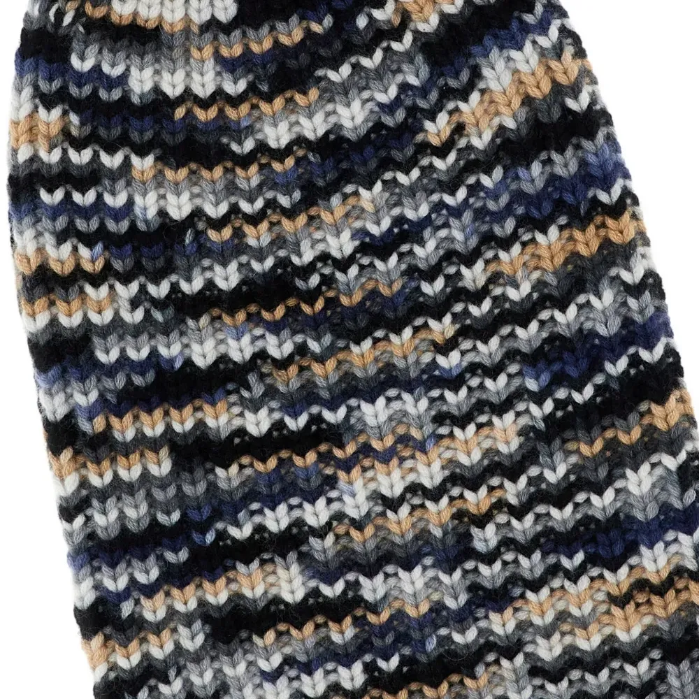 Шляпа в полоску