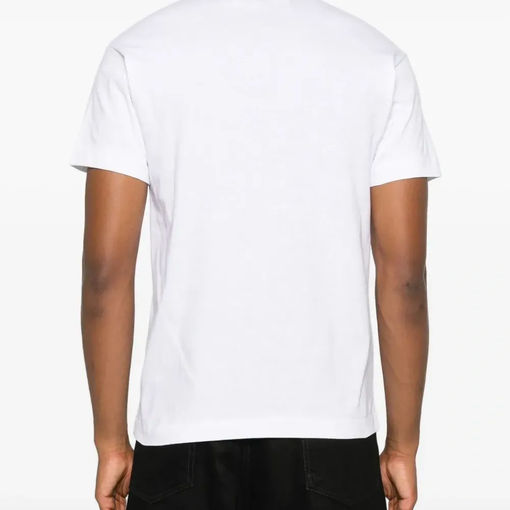 Футболка с логотипом