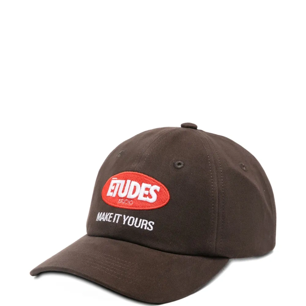 Бейсболка с вышитым логотипом