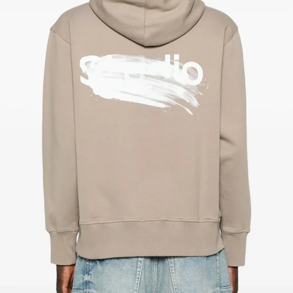 Худи с эффектом разбрызганной краски