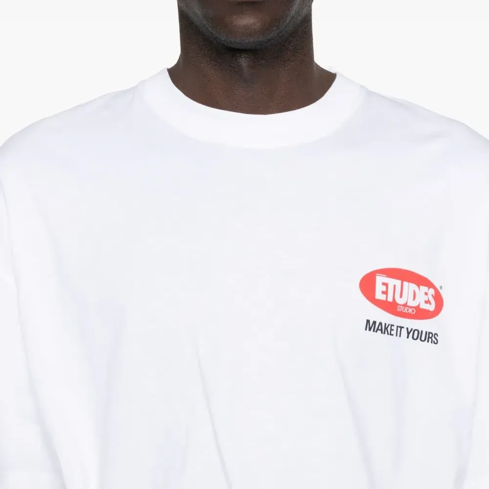 Футболка с логотипом