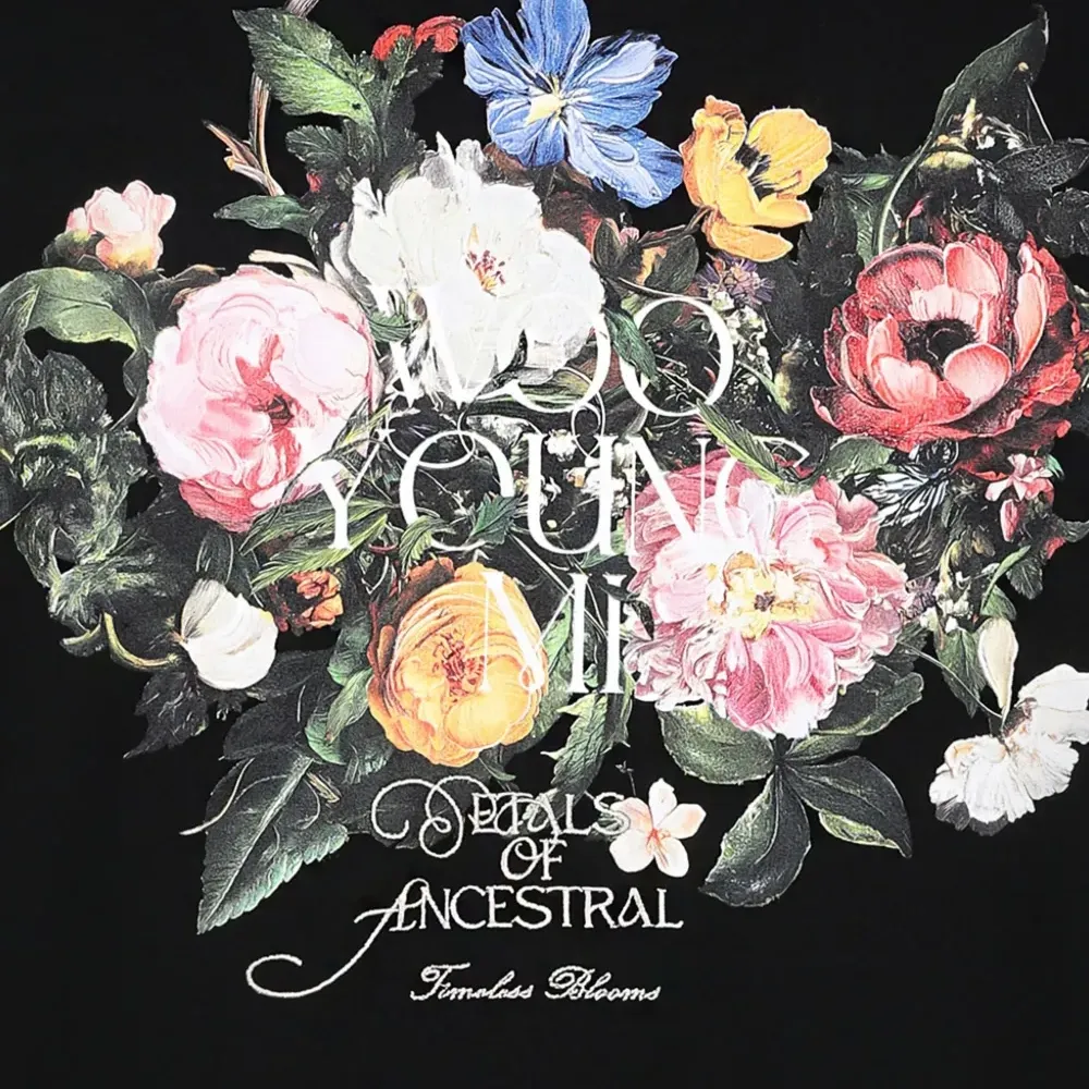 Футболка с цветочным принтом