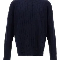 Свитер в рубчик