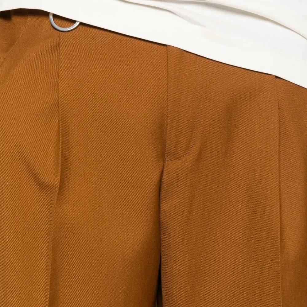 Брюки Loose Suit со складками и поясом Брюки Loose Suit со складками и поясом