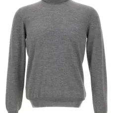 Свитер в рубчик с высоким воротником