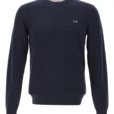 Толстовка с вышитым логотипом