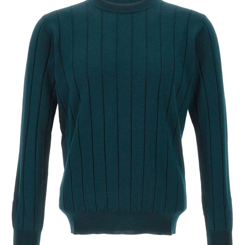 Свитер в рубчик с круглым вырезом