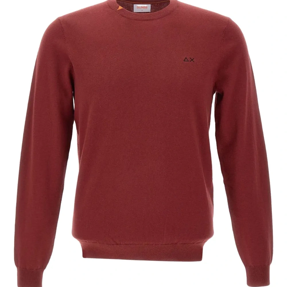 Свитер с круглым вырезом