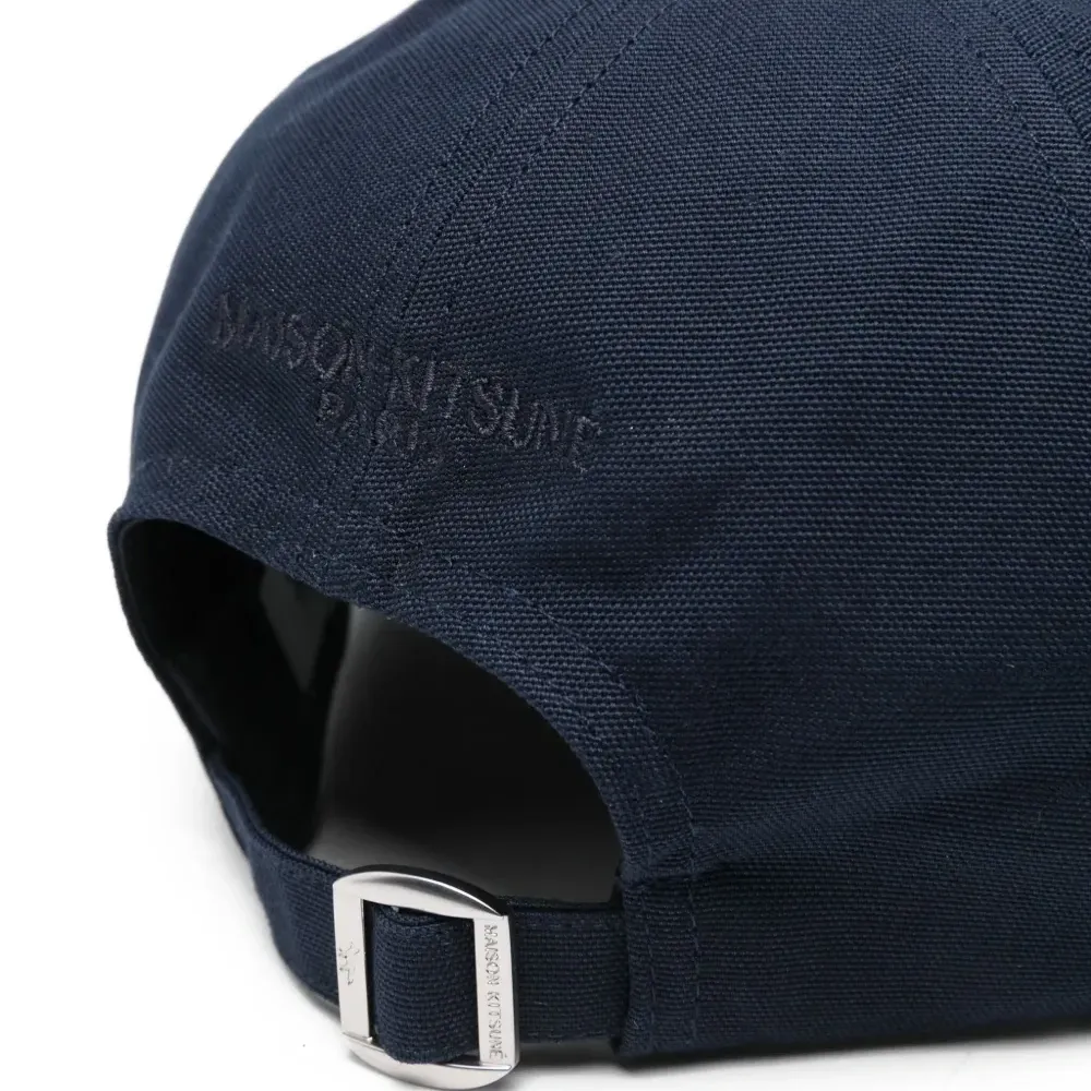 Бейсболка с вышивкой