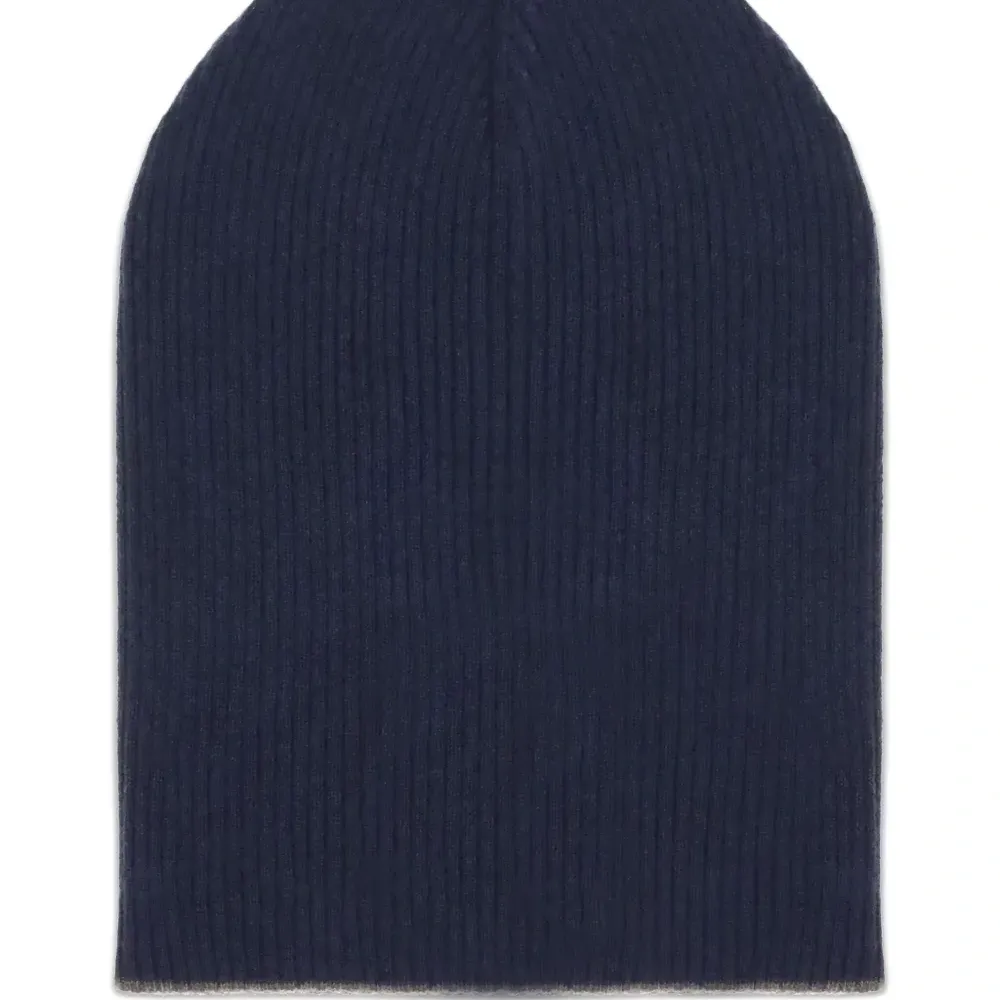 Кашемировая шапка бини в рубчик